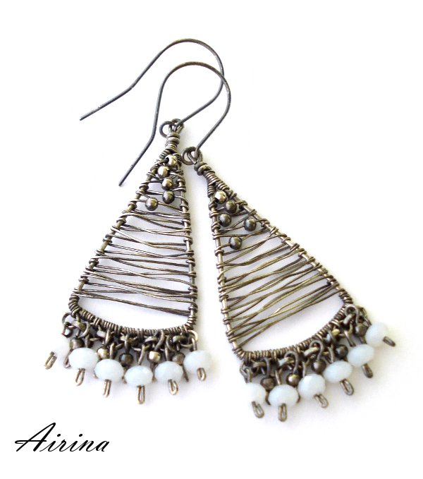 Wire Wrap triangles picture no. 2