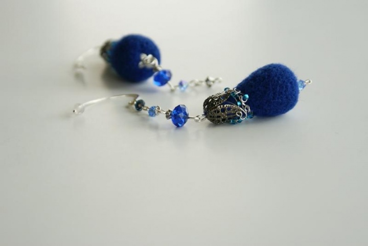 " Everything a round - blue "