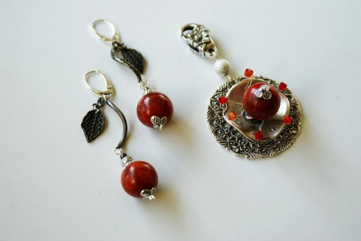 Earrings and pendant " Poppy "