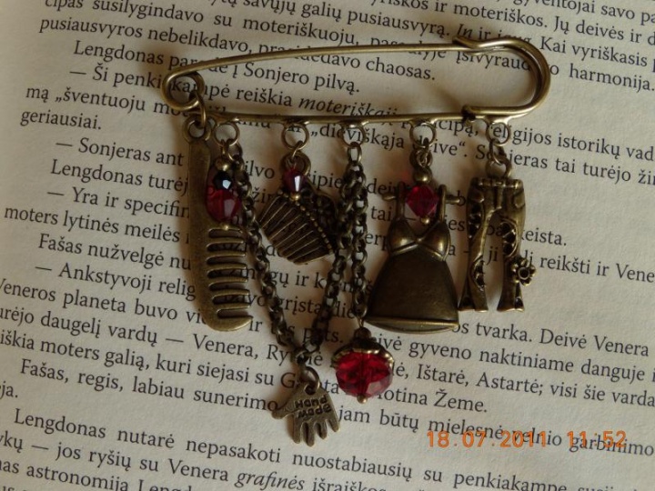 " & quot adorned; picture no. 2