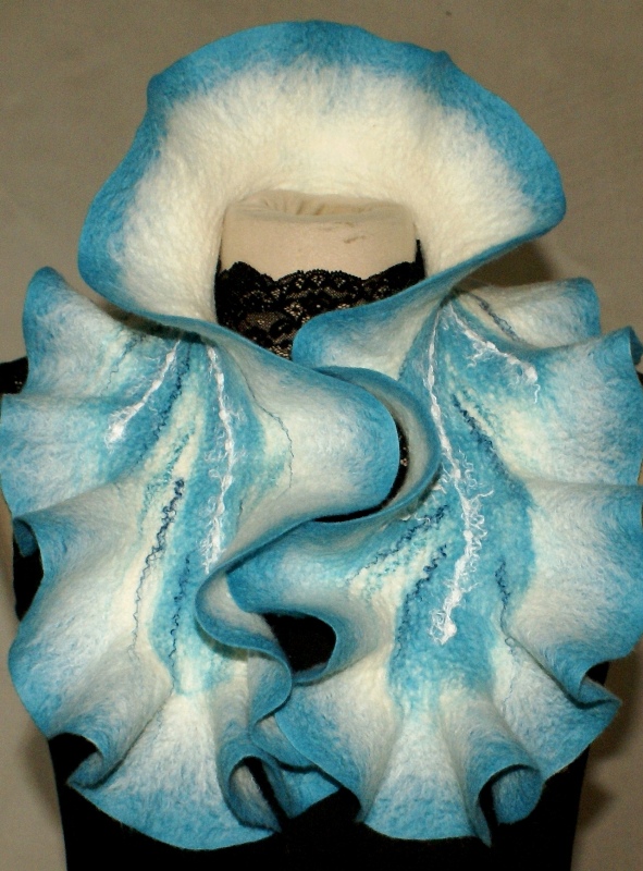Wool scarf