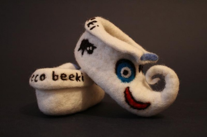 Footwear for children 100% wool