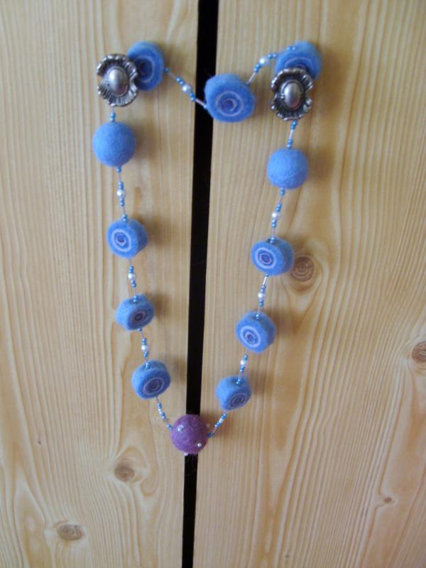 Necklace picture no. 2