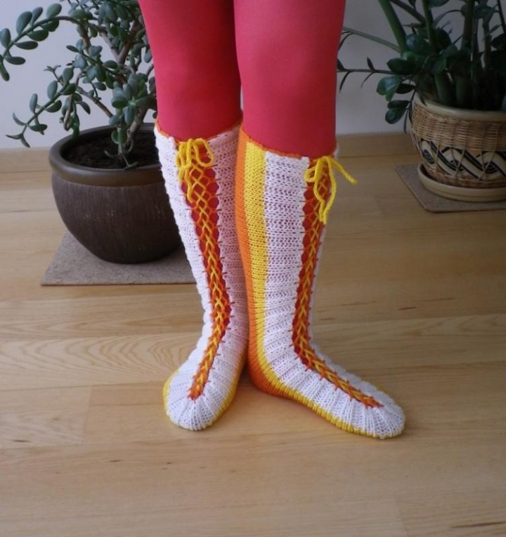 Laced socks