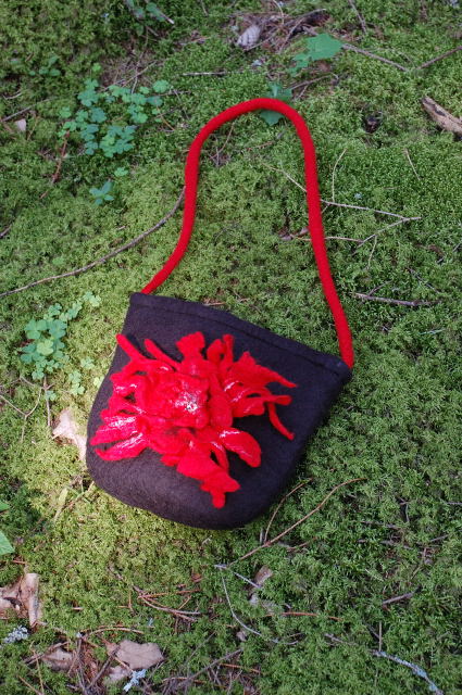 Juoda-raudona klasika