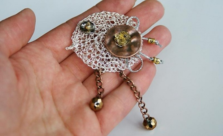 Brooch " Crazy bird "