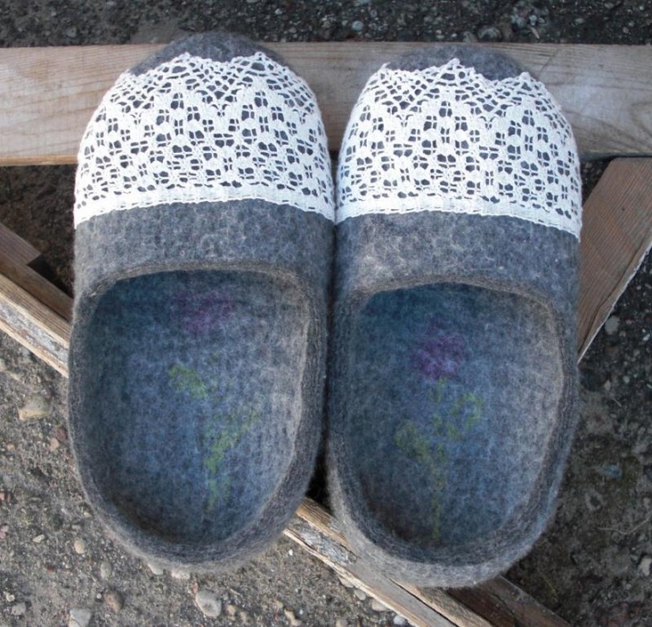 Slipper 39-40 size with firm soles