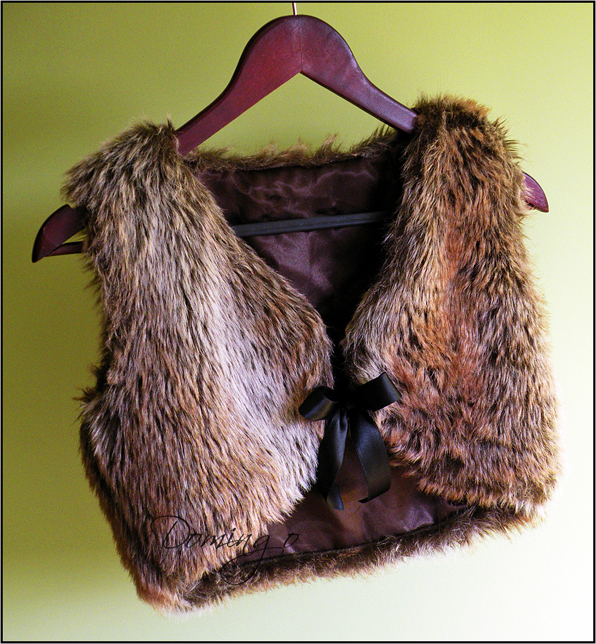 Short fur vest