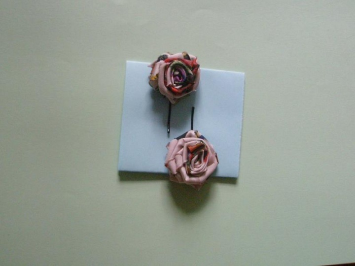 Pins in your hair