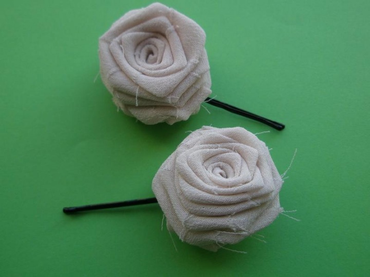 Pins in your hair picture no. 2
