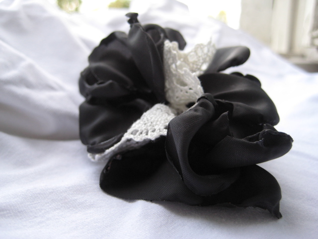 Black brooch with lace picture no. 2