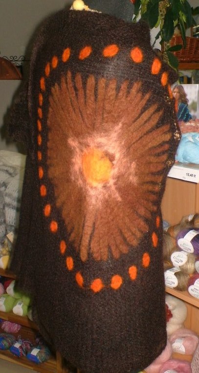 dark brown wool scarf with motives picture no. 2
