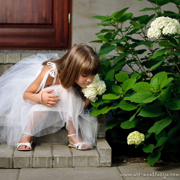 White dress " FEJA " picture no. 3