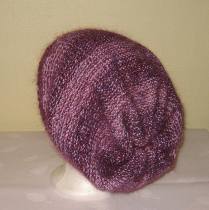 Warm stylish hat picture no. 3