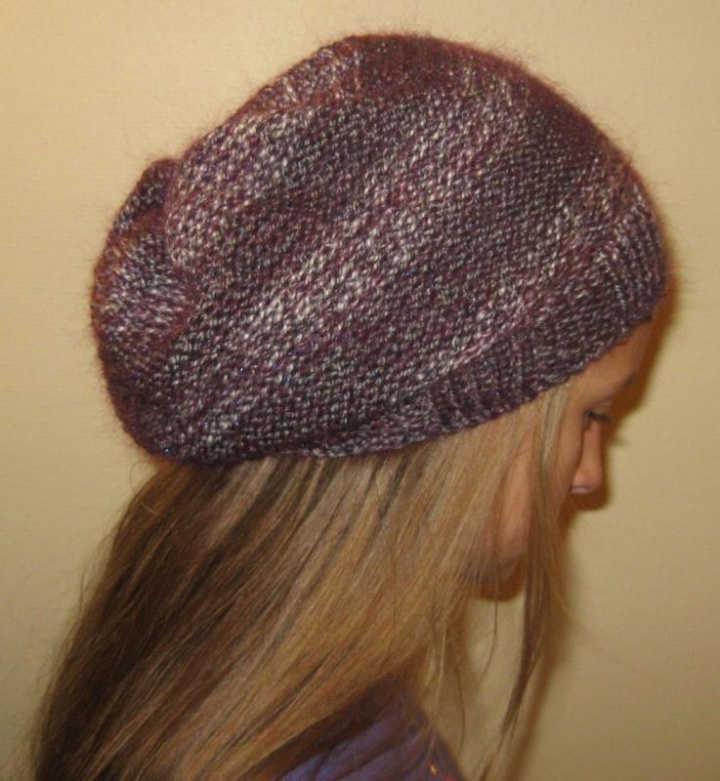 Warm stylish hat picture no. 2