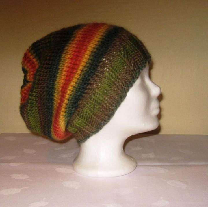 Warm stylish hat picture no. 2