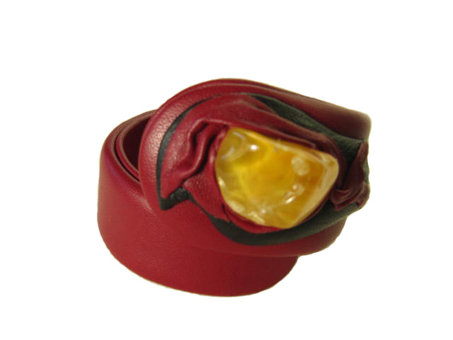 Bracelet with amber GR-046