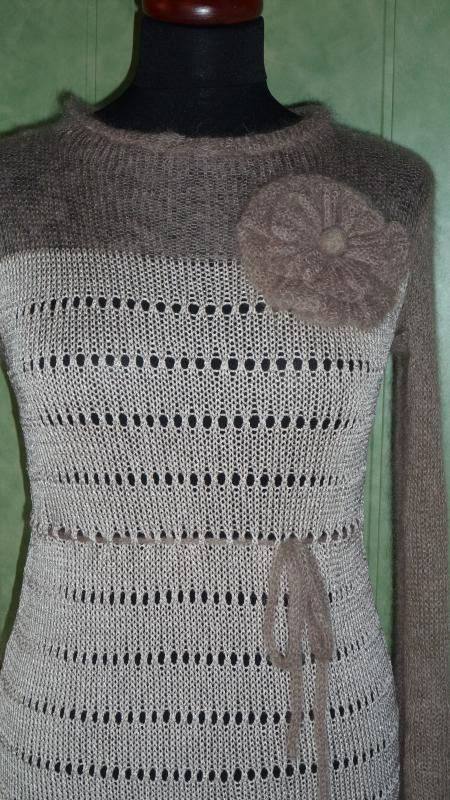 Bright sweater picture no. 2