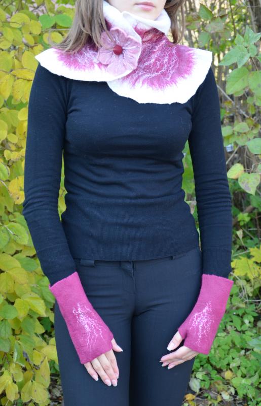 Wristlets and scarf picture no. 2