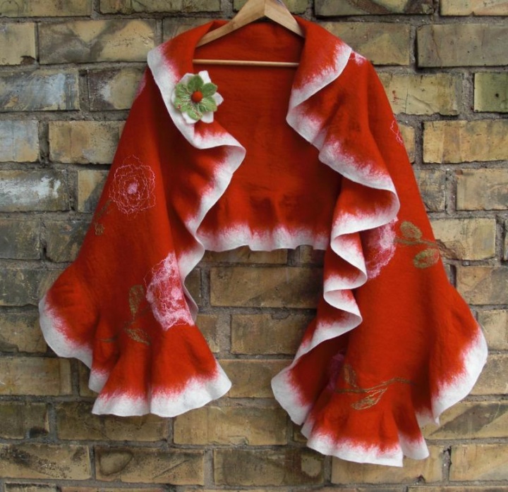 Snow White Cloak picture no. 2