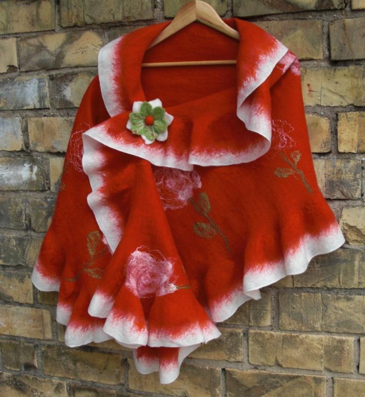 Snow White Cloak picture no. 3