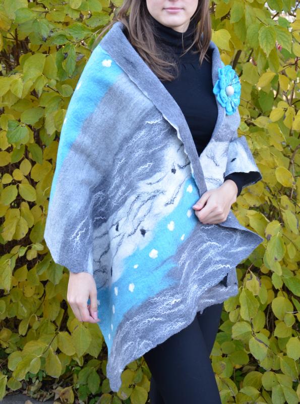 A large cloak, size 186 cm x 62 cm picture no. 2