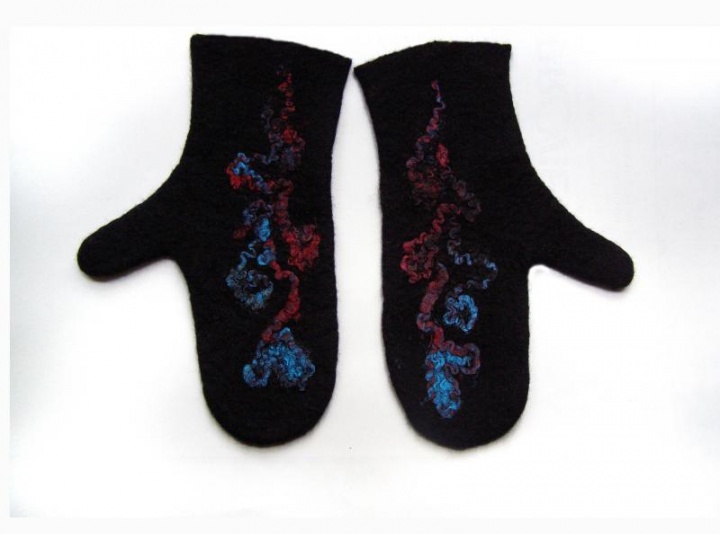Felt gloves Blue Hearts picture no. 2