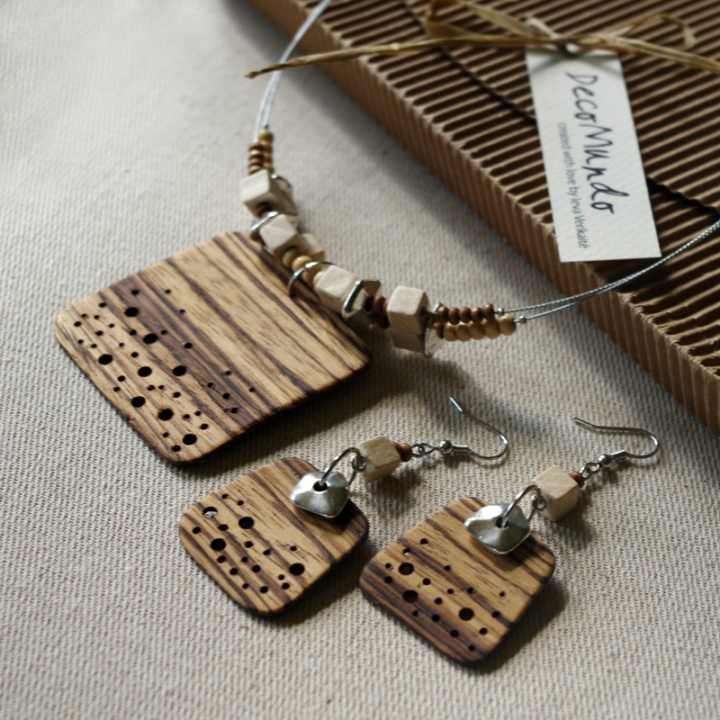 Striped zebra tale - earrings picture no. 3