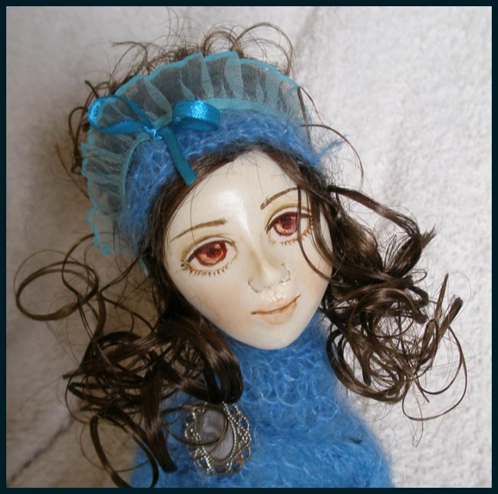 Wearing Cornelia picture no. 3