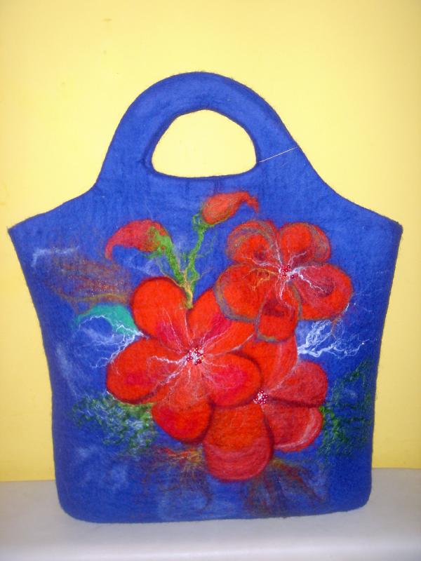 Neringa handbag