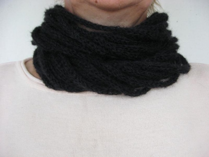 Scarf endlessly picture no. 3