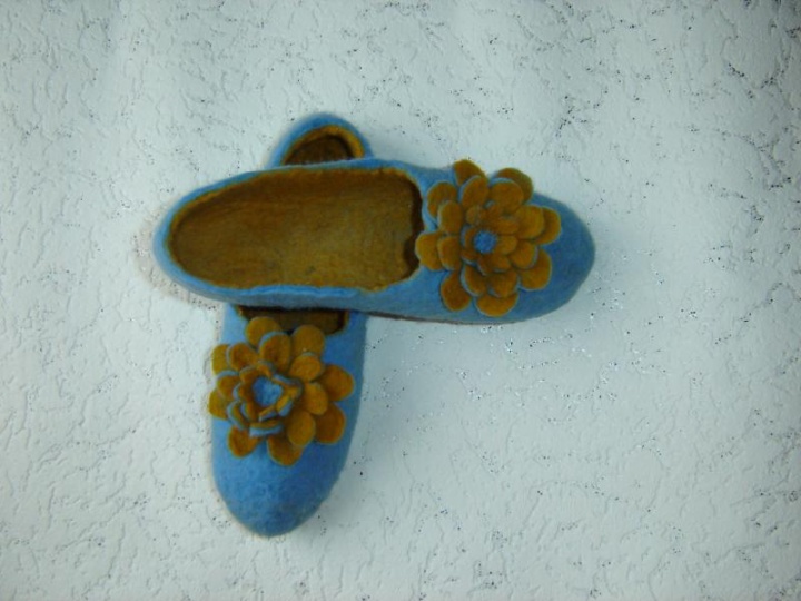 blue trimmed with gelyte