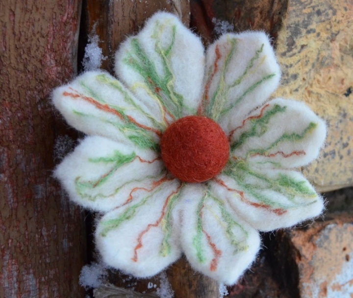 -Flower brooch
