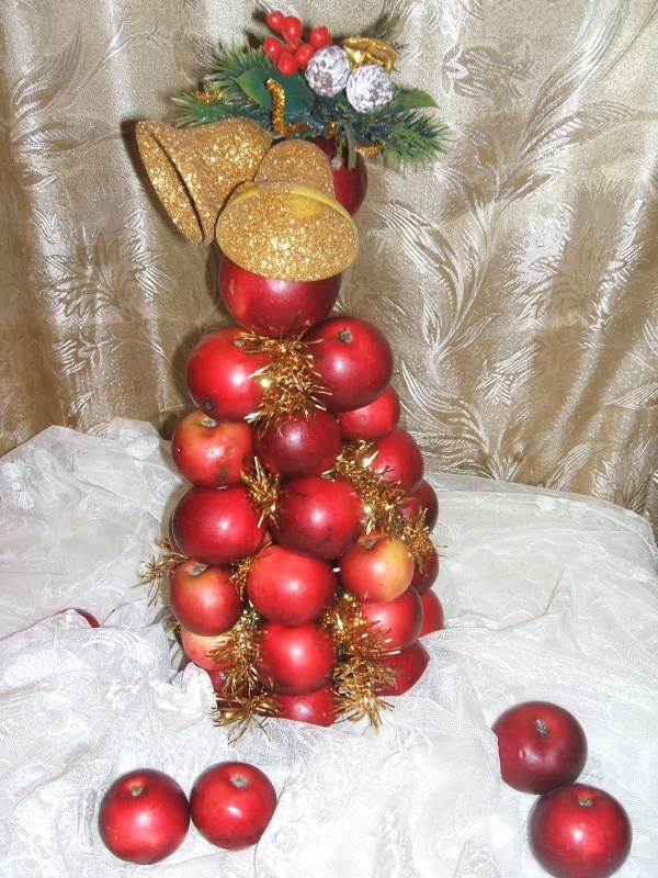 Christmas tree otherwise Apples, toothpicks