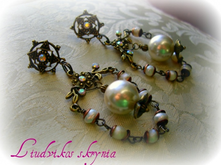 Pearl Lady