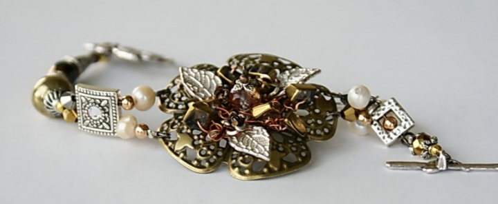 Earrings and bracelets k-th " V & quot Bouquet; picture no. 3