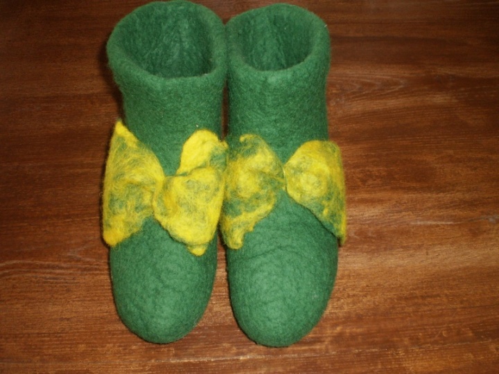 For yellow ribbons picture no. 2