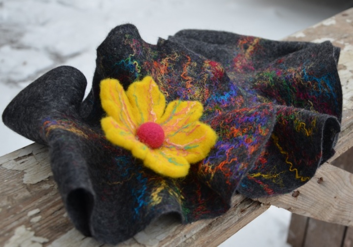 With sari silk scarf picture no. 2
