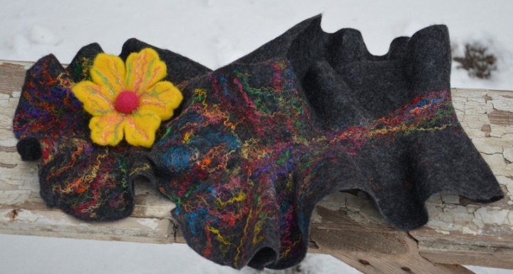 With sari silk scarf picture no. 3