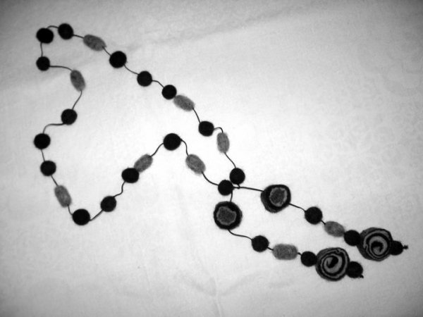 Long and tied - Necklaces