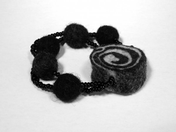 Black whirligig - Bracelets