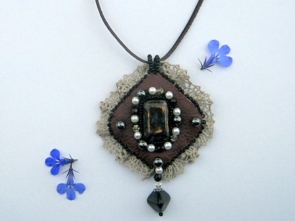 pendant with flax - Necklace