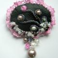 love to pink - Brooches - beadwork