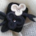 black and white - Brooches - felting