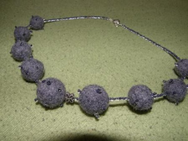 smut - Necklaces