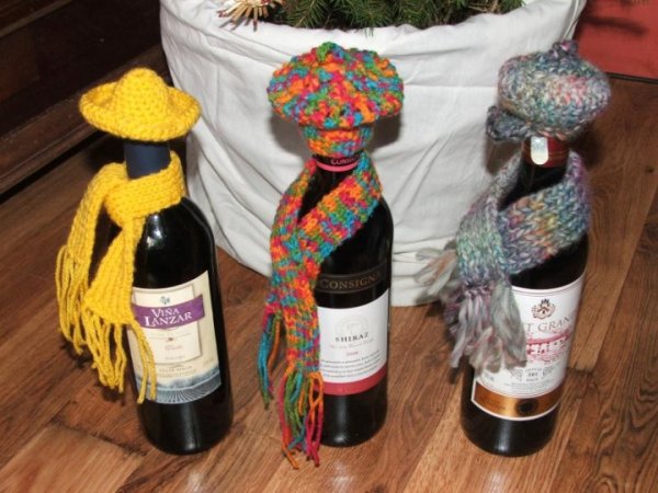 souvenir hats and scarf - Lace