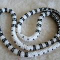 " black-and-white " - Necklace - needlework