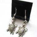 Turtles - Earrings - beadwork