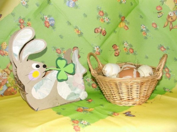Velykų kiškutis ir kiaušinukai - Popieriniai dirbiniai