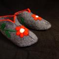 Warm flowery slippers - Shoes & slippers - felting